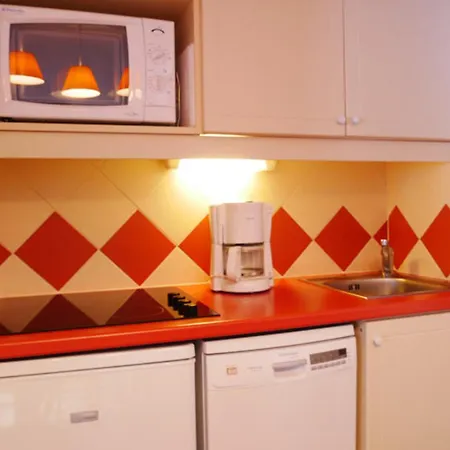 Cosy 2 Pieces + Cabine, Ski-in/ski-out, Balcon Sud, Renove, 6 Pers, Montchavin Les Coches Apartment La Plagne