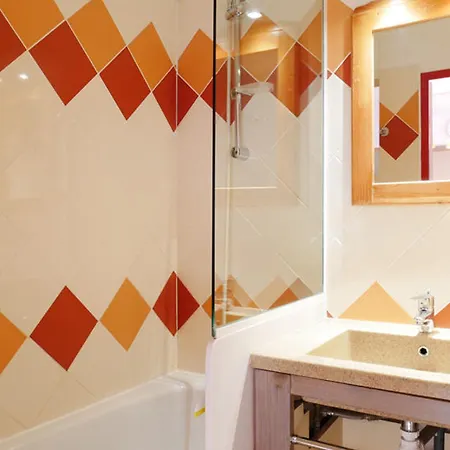 Cosy 2 Pieces + Cabine, Ski-in/ski-out, Balcon Sud, Renove, 6 Pers, Montchavin Les Coches La Plagne